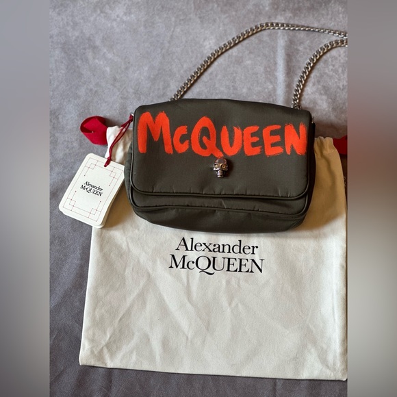 ALEXANDER MCQUEEN LOGO NYLON SKULL CROSSBODY BAG W/SILVER CHAIN, KHAKI GREEN - Picture 14 of 15